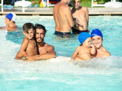 vacanzespinnaker it offerte-campeggio-sul-mare-delle-marche 017